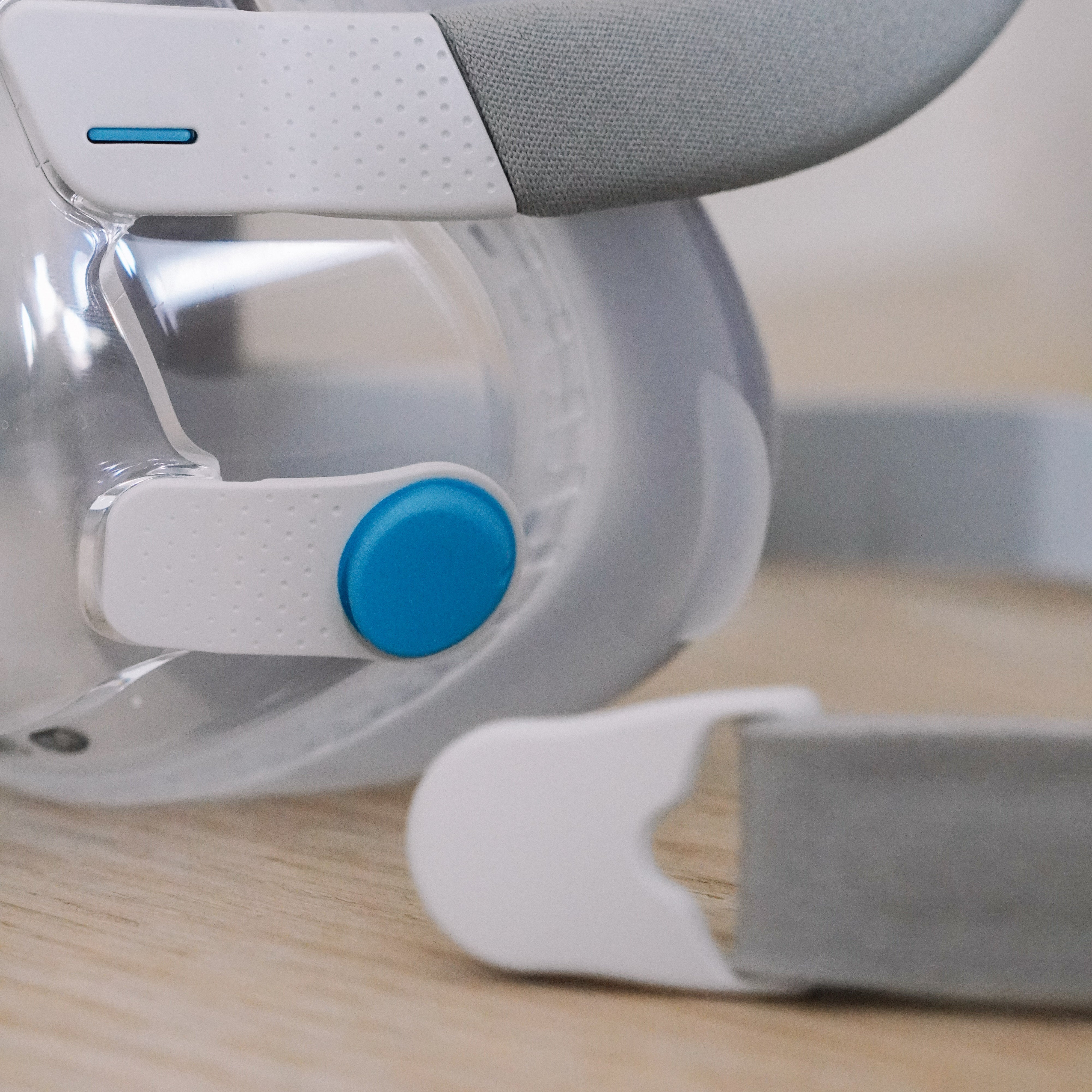 ResMed AirTouch™ F20 Magnetic headgear clips